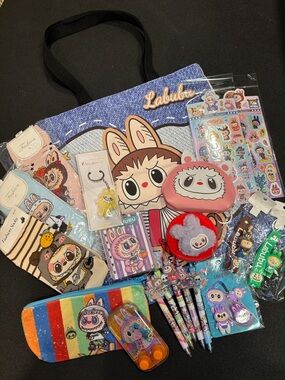 💝💖Labubu Character Tote Bag & Cute big Bundle Character Accessories 💖💝